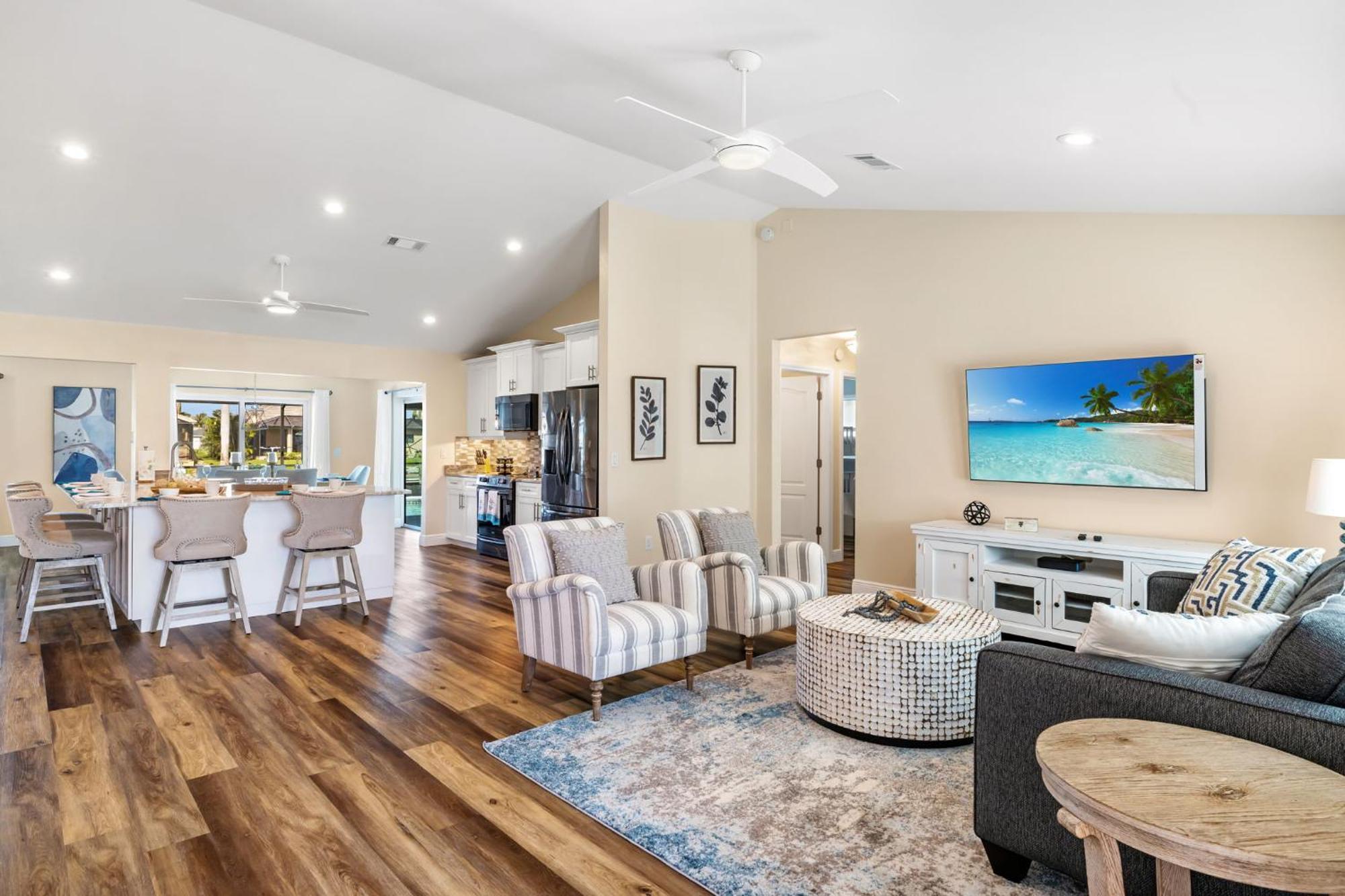 Fully Remodeled Electric-Heated Pool Home On Gulf-Access Canal - Villa Sunny เคปคอรัล ภายนอก รูปภาพ