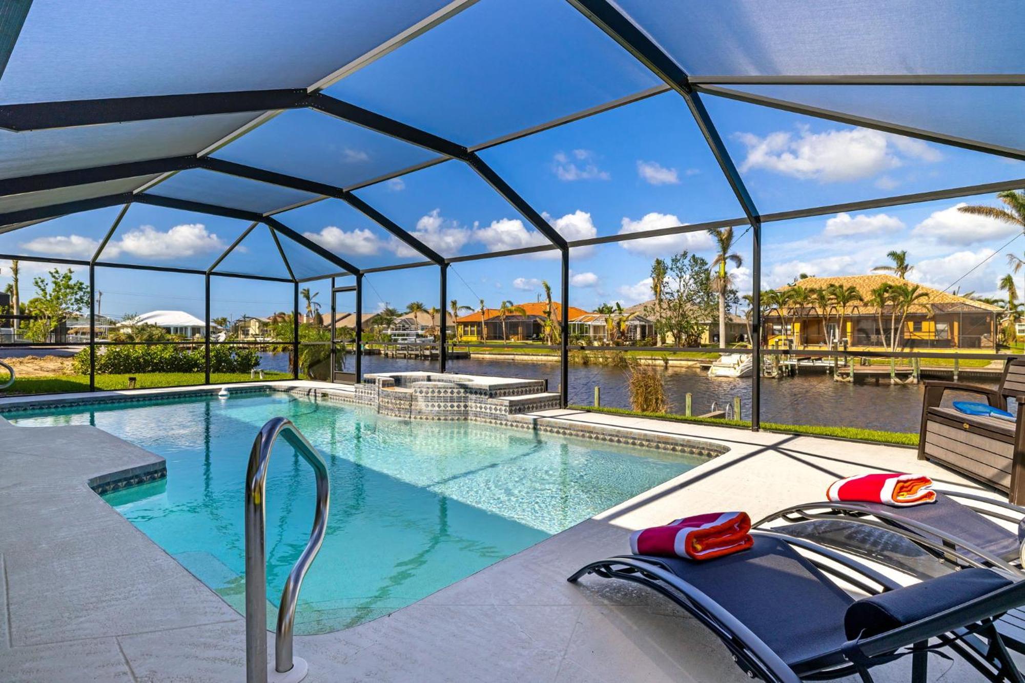 Fully Remodeled Electric-Heated Pool Home On Gulf-Access Canal - Villa Sunny เคปคอรัล ภายนอก รูปภาพ
